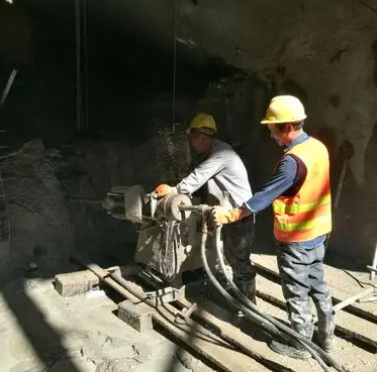 城阳水下抗分散灌浆料特点 水下不分散注浆料介绍